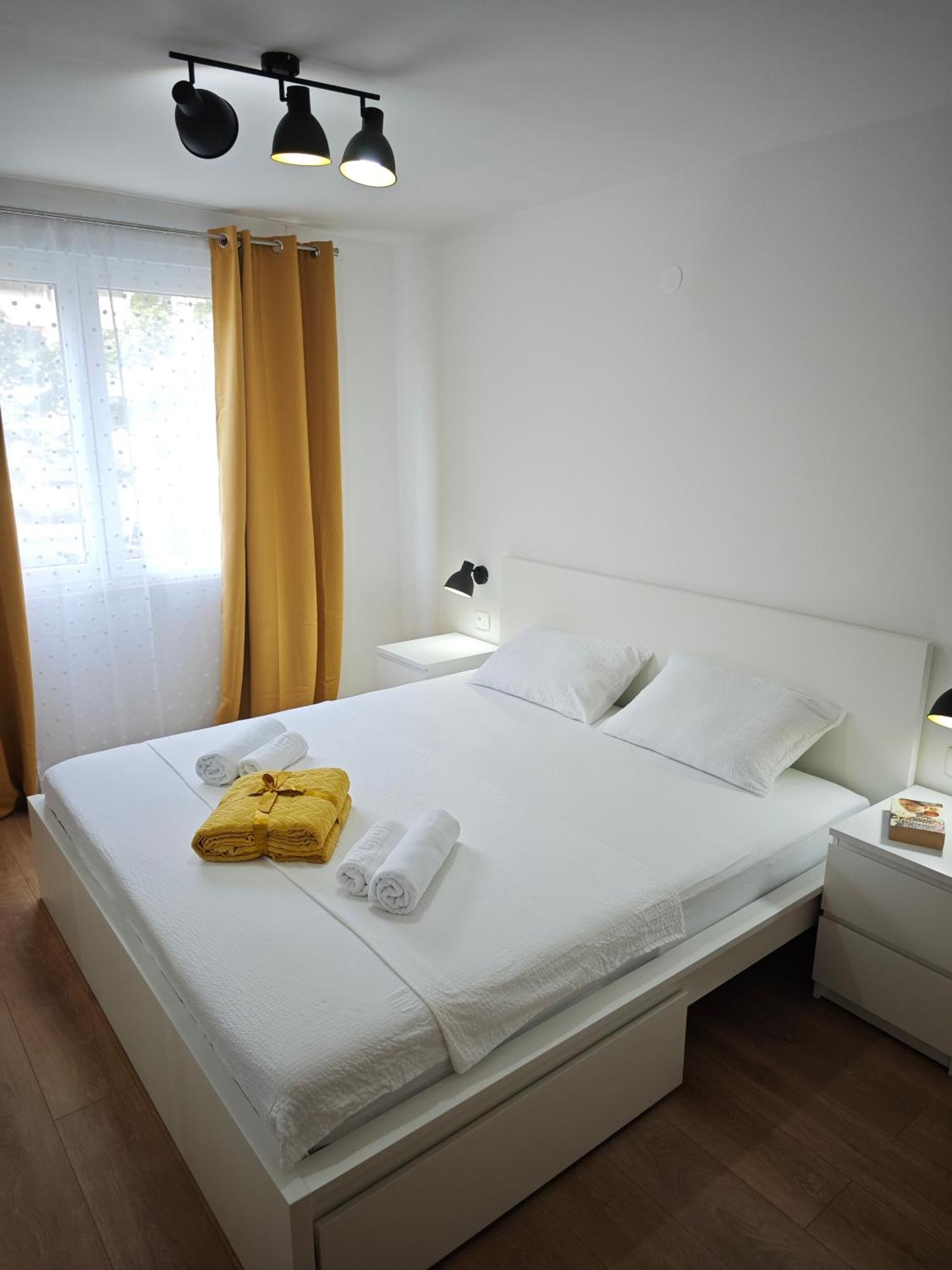 Apartment L&t *